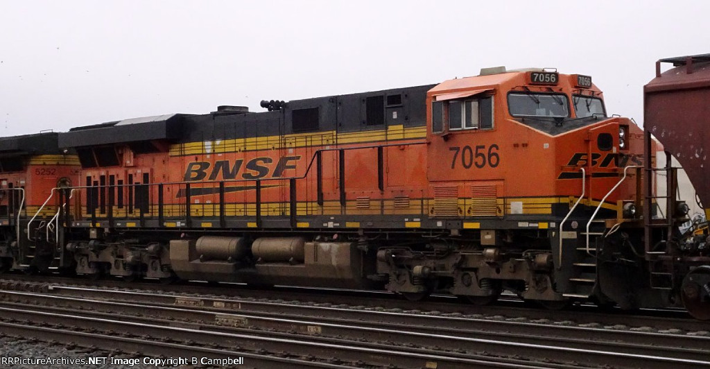 BNSF 7056